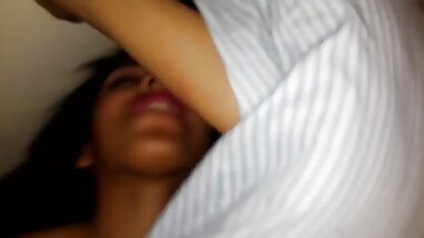 Kızlar handjob ve facessitng yapmak amatör hd porno