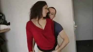 Güçlü bebekler amatör lezbiyen seks (1992)