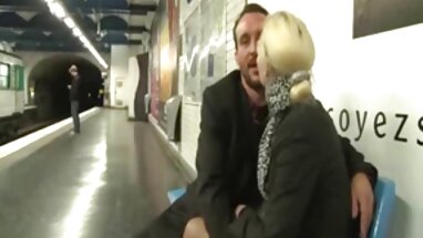Sarışın striptiz ve oral seks amatör sikişenler