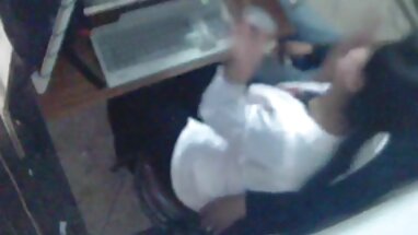 Anne amatör porno yaşlı ve kızı-7
